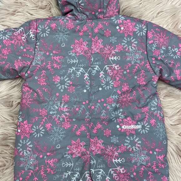 Brand new Oshkosh Snowsuit - Picture 5 of 7